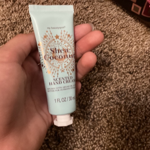 Lotion🕸️ - Picture 3 of 4